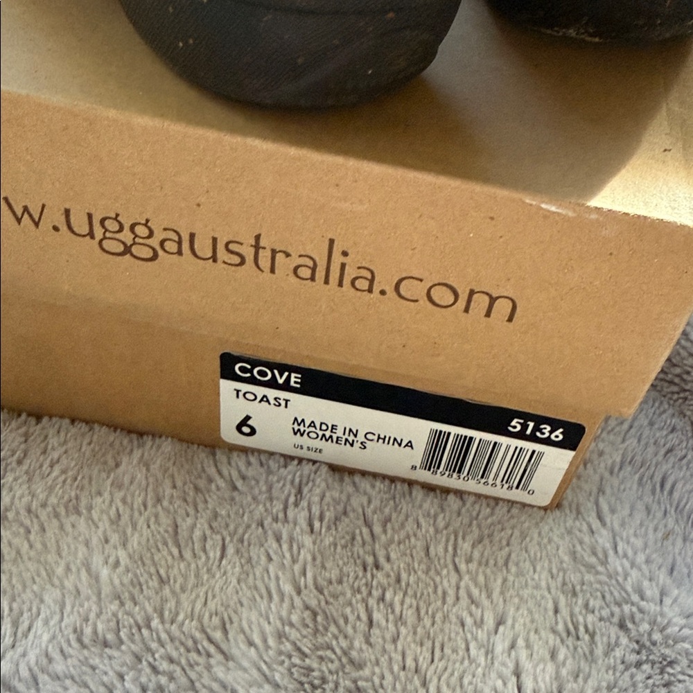 UGG Shearling Ankle Boots - Picture 7 of 8